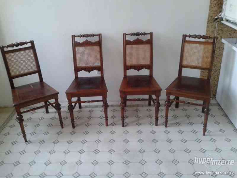 Starožitné dřevěné židle - foto 12