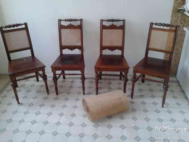 Starožitné dřevěné židle - foto 13