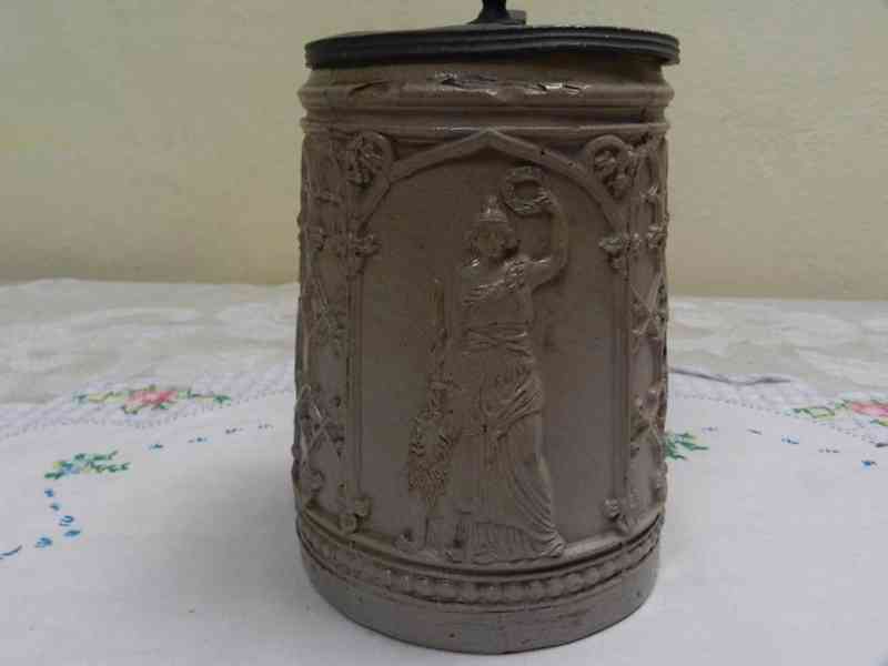 Krásný velmi starý keramický Korbel s poklopem Mnichov - foto 3