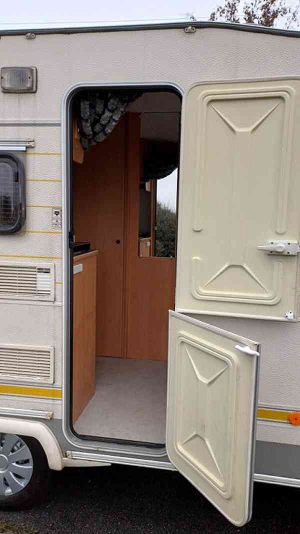 Karavan Sterckeman Datcha 435 + velký předstan + palanda - foto 9