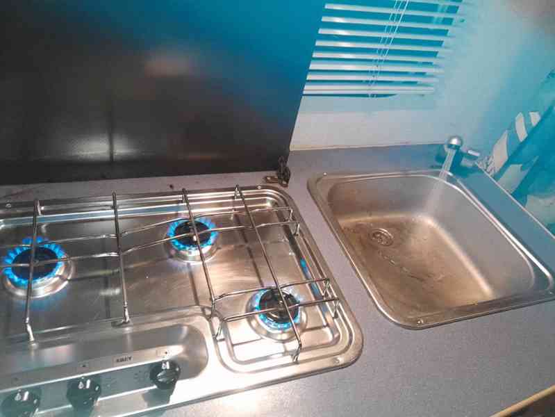 Karavan Sterckeman Datcha 435 + velký předstan + palanda - foto 12