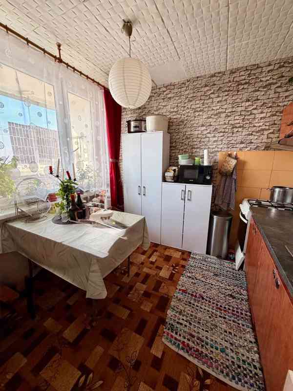 Prodej prostorného bytu 4+1 se zasklenou lodžií, OV, 90,46 m - foto 3