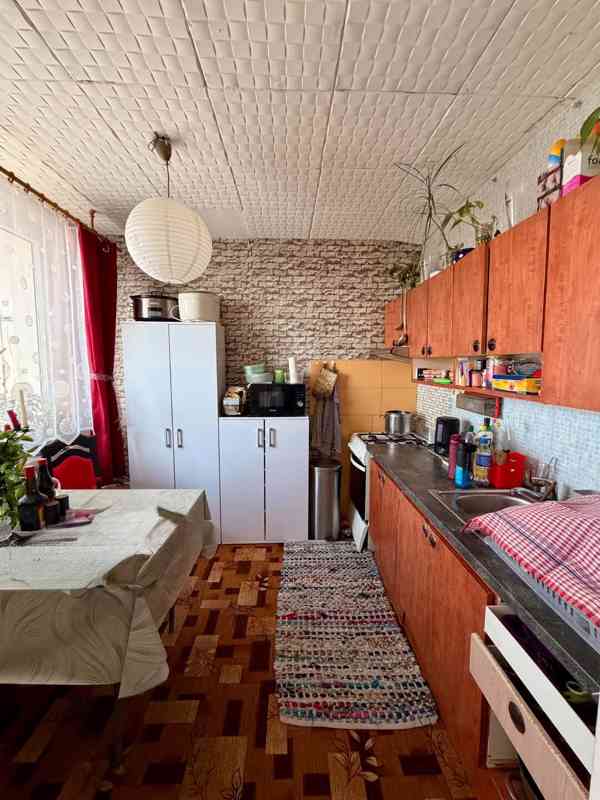 Prodej prostorného bytu 4+1 se zasklenou lodžií, OV, 90,46 m - foto 2
