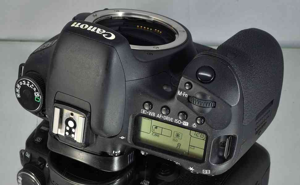 Canon EOS 7D **Polo-prof. 18 Mp*FullHDV*38000 Exp. - foto 5