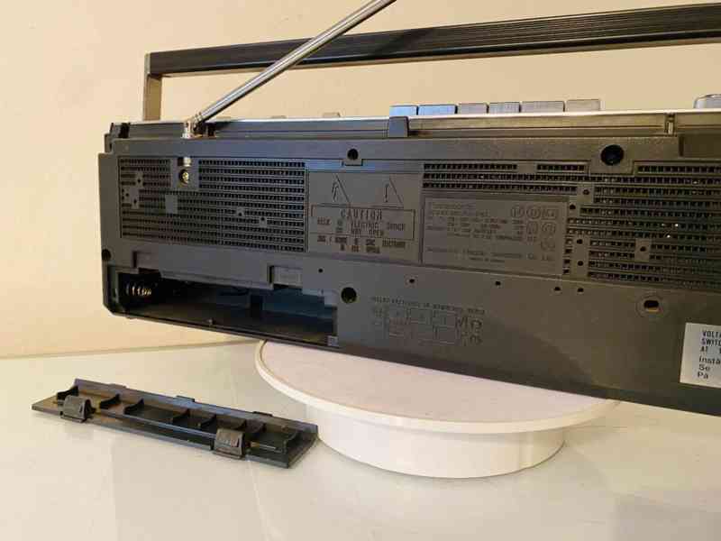 Radiomagnetofon Panasonic RX F4L, rok 1983 - foto 13