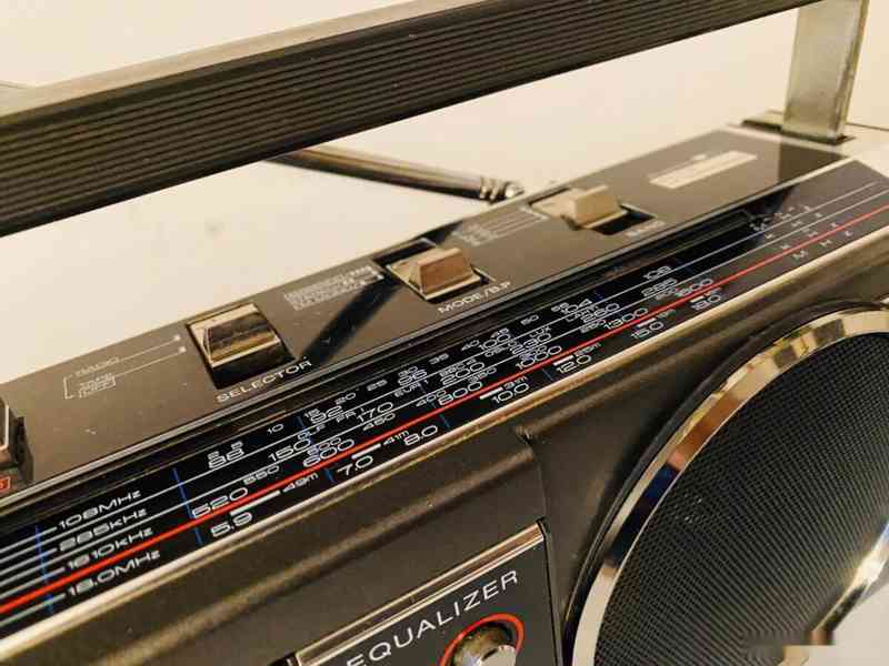 Radiomagnetofon Panasonic RX F4L, rok 1983 - foto 11