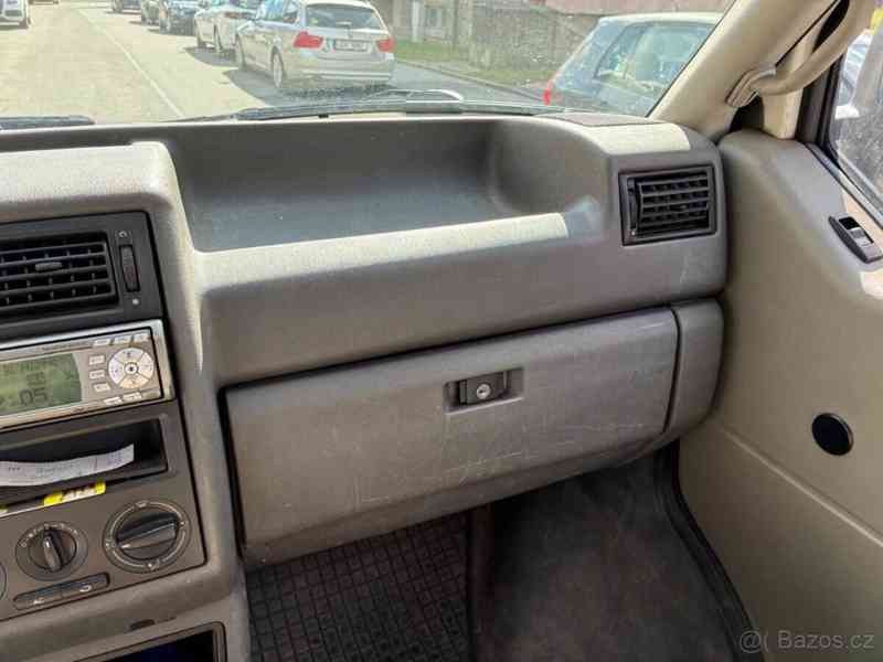 Volkswagen Transporter 2,5   T4 - foto 13