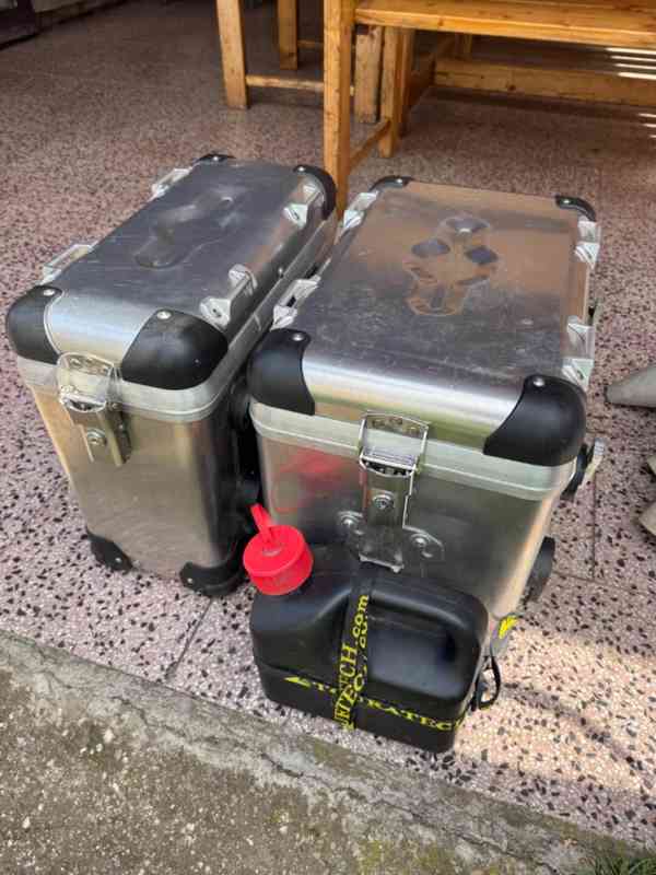 KTM 1050 Adventure /17tKm/1.maj./Akrapovič/Touratech  - foto 8