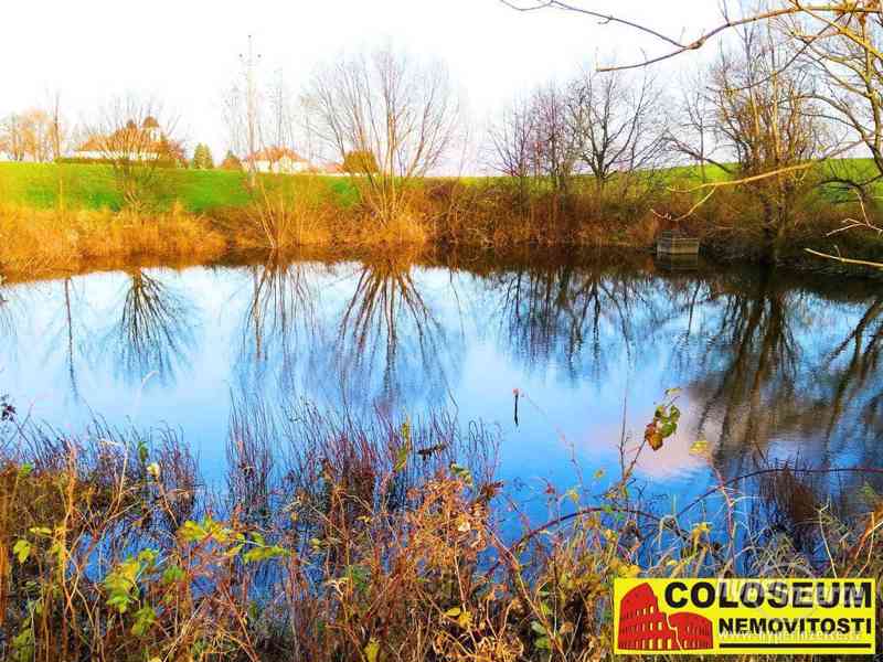 Krásensko, rybník s přilehlými pozemky, 12.045 m2 - rybník - foto 1