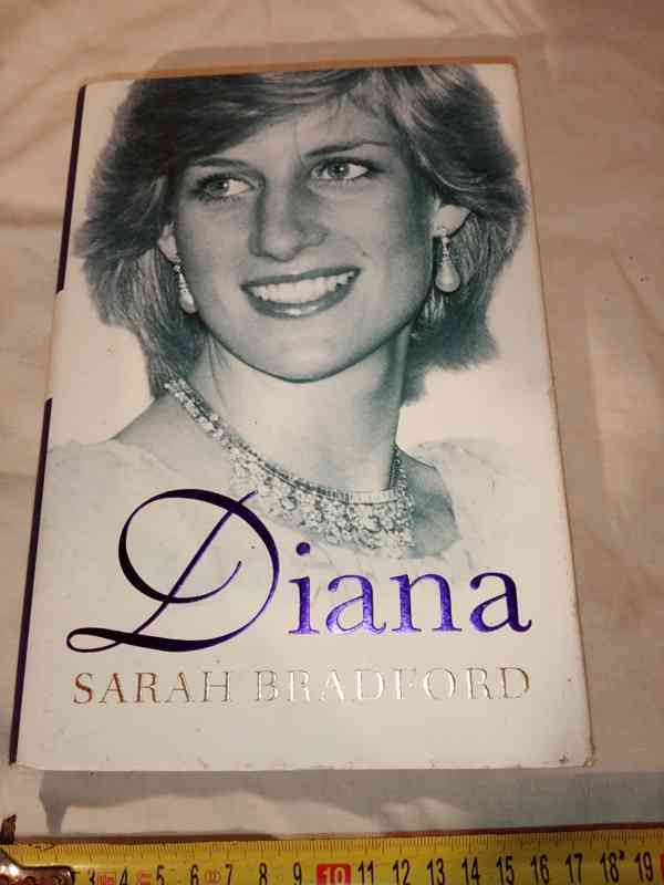Diana - SARAH BRADFORD 2007 rok, 430 stran