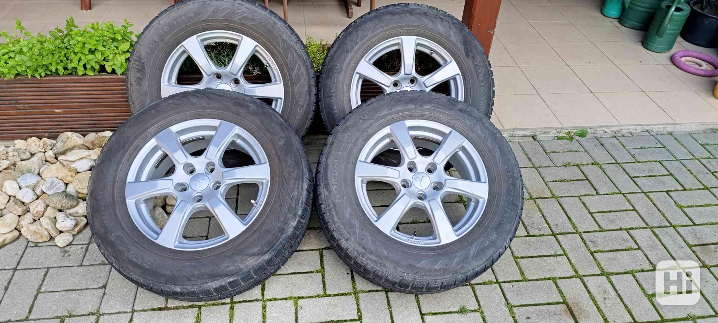 Prodám kompletní sadu ALU disků z Mitsubishi ASX  - foto 1