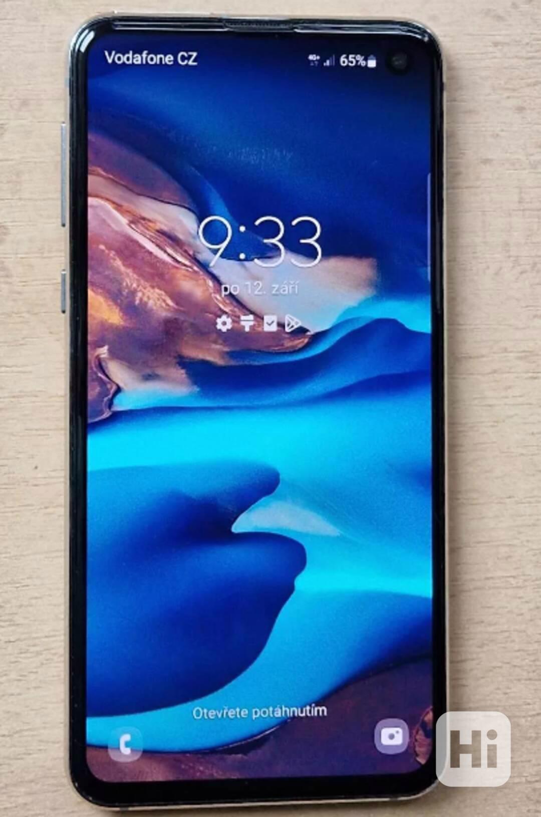 Samsung S10e - 128GB - bazar - Hyperinzerce.cz