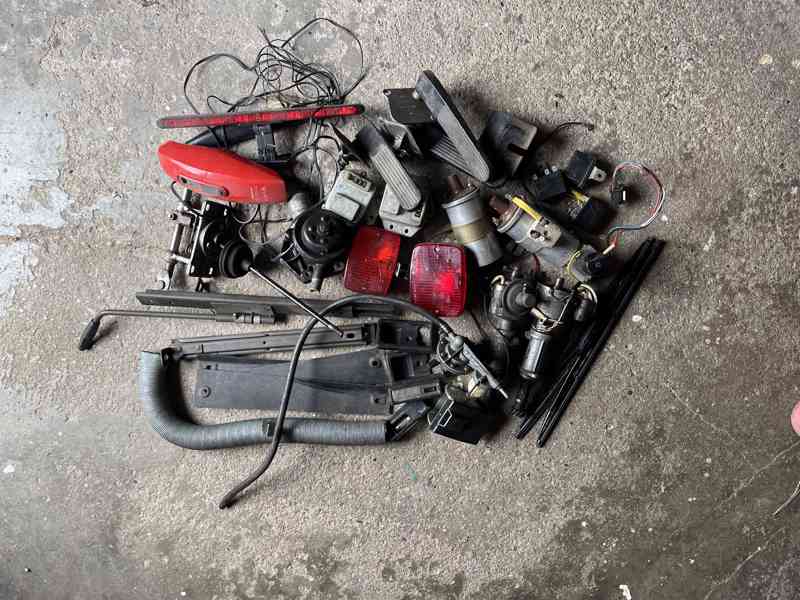 ŠKODA 105 120 125 soubor autodílů - foto 2