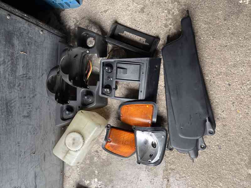 ŠKODA 105 120 125 soubor autodílů - foto 4