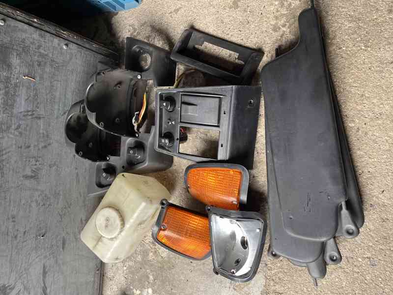 ŠKODA 105 120 125 soubor autodílů - foto 5