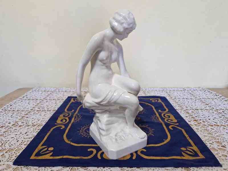 Porcelánová plastika Dívka Akt Royal Dux Atelier Černoch - foto 6