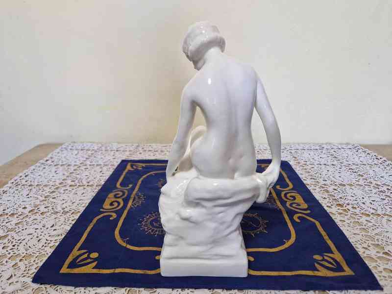 Porcelánová plastika Dívka Akt Royal Dux Atelier Černoch - foto 4