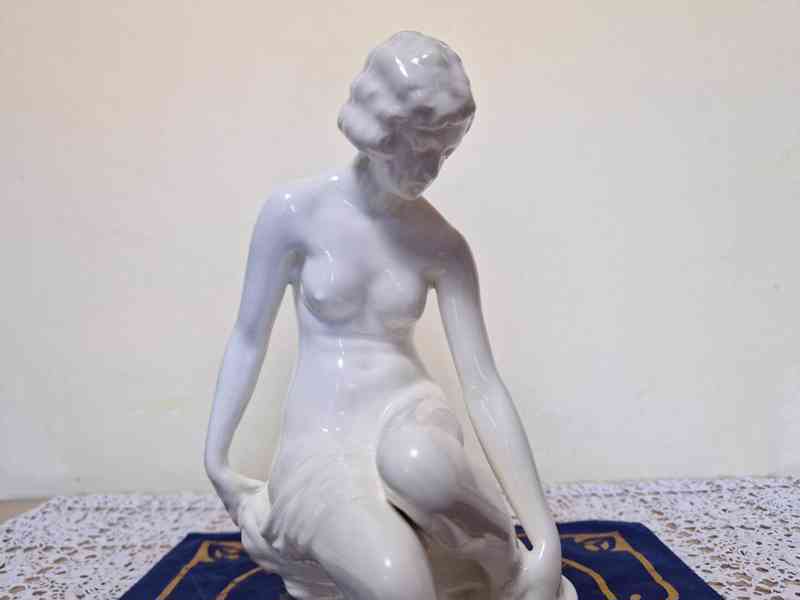 Porcelánová plastika Dívka Akt Royal Dux Atelier Černoch - foto 7