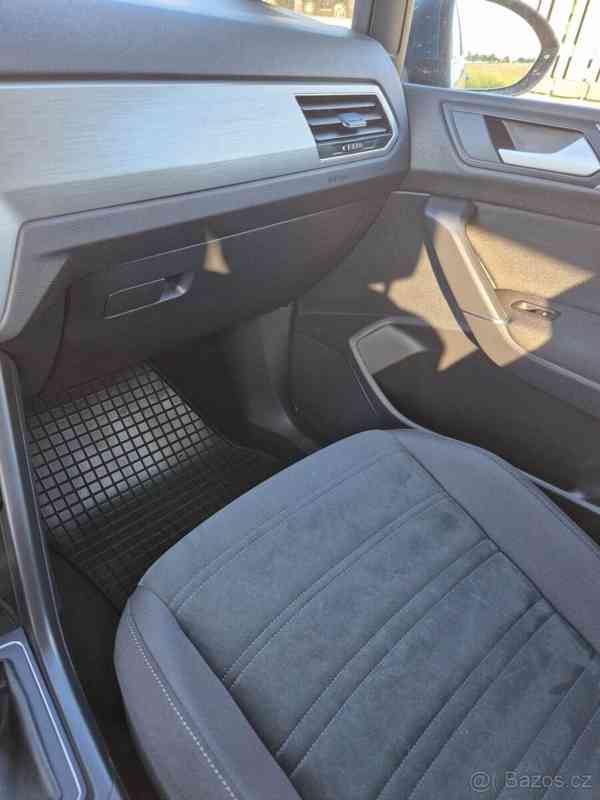 Volkswagen Touran 1,5 - foto 10