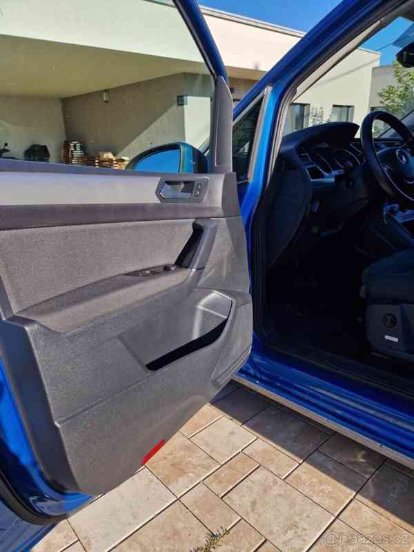 Volkswagen Touran 1,5 - foto 15