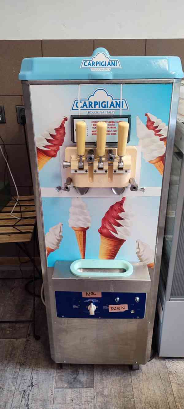 Zmrzlinový stroj Carpigiani  - foto 1