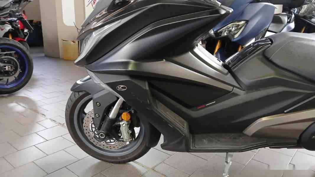 Kymco 550 AK - foto 4