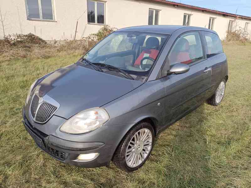Lancia Ypsilon 1.4 70Kw RV.2005 - NOVÁ STK - foto 9