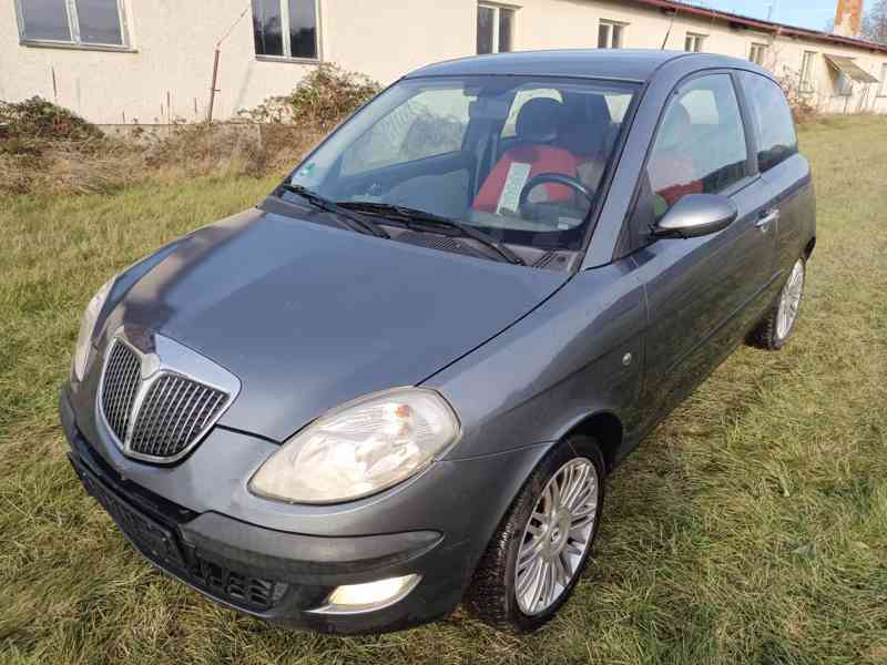 Lancia Ypsilon 1.4 70Kw RV.2005 - NOVÁ STK - foto 1