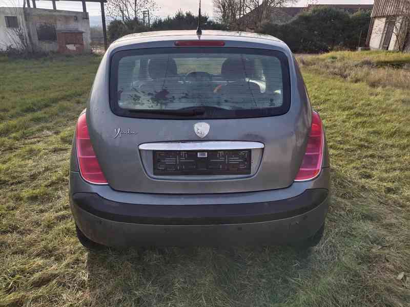 Lancia Ypsilon 1.4 70Kw RV.2005 - NOVÁ STK - foto 8