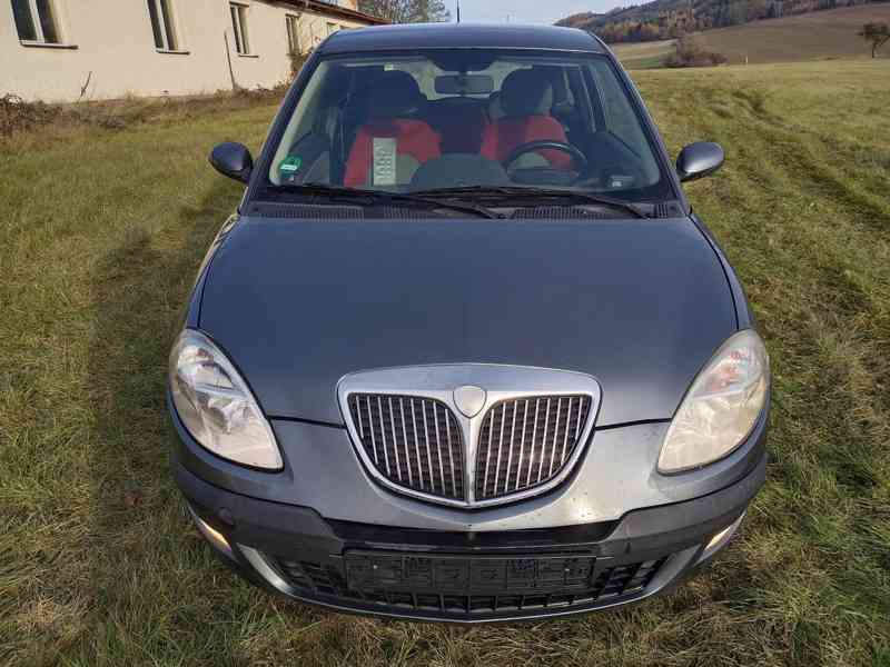 Lancia Ypsilon 1.4 70Kw RV.2005 - NOVÁ STK - foto 5