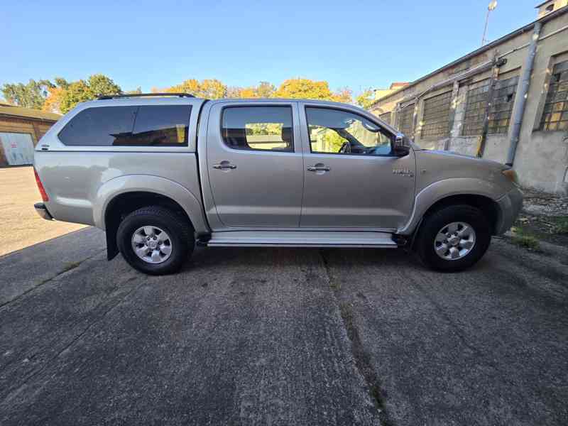 Toyota Hilux 2.5 D-4D 4x4 88kw - foto 11