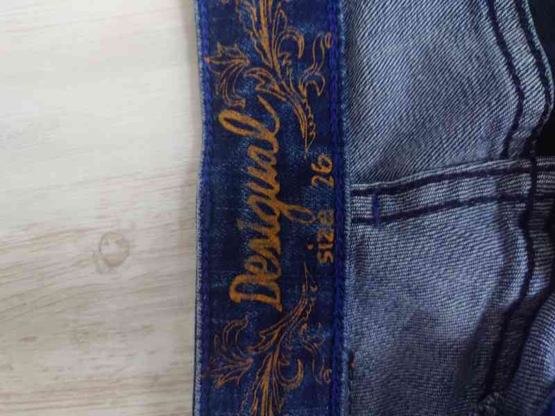 Desigual vyšívané Slim džíny  - foto 7