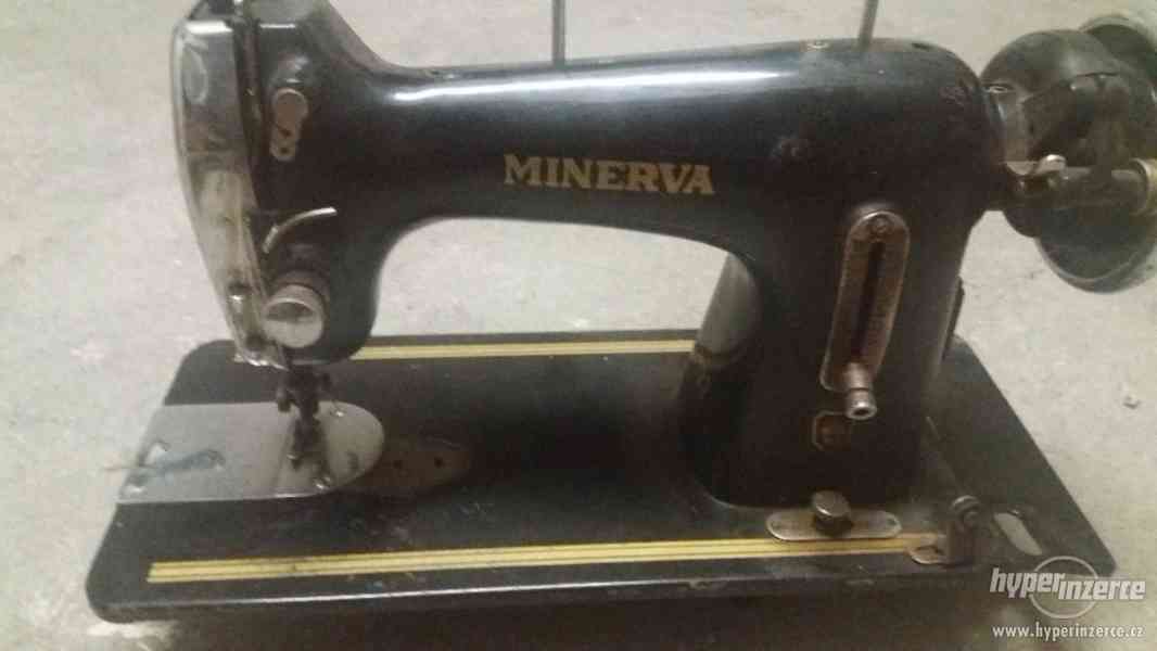 šicí stroj Minerva - foto 2