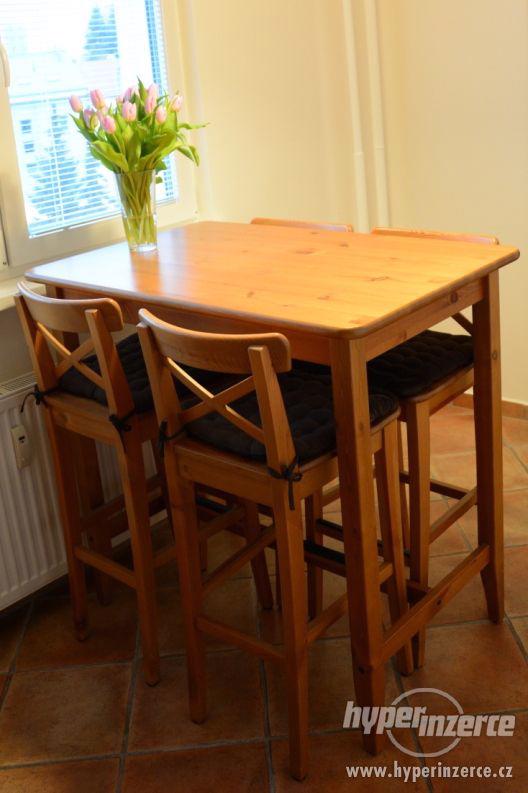 IKEA INGOLF - barový stůl a 4 židle - foto 1
