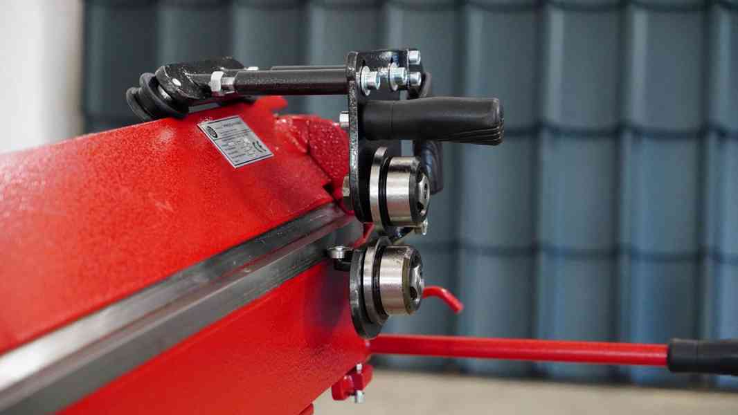 Ohýbačka plechu s kolečky a magnety 2m Pro klempíře - foto 5