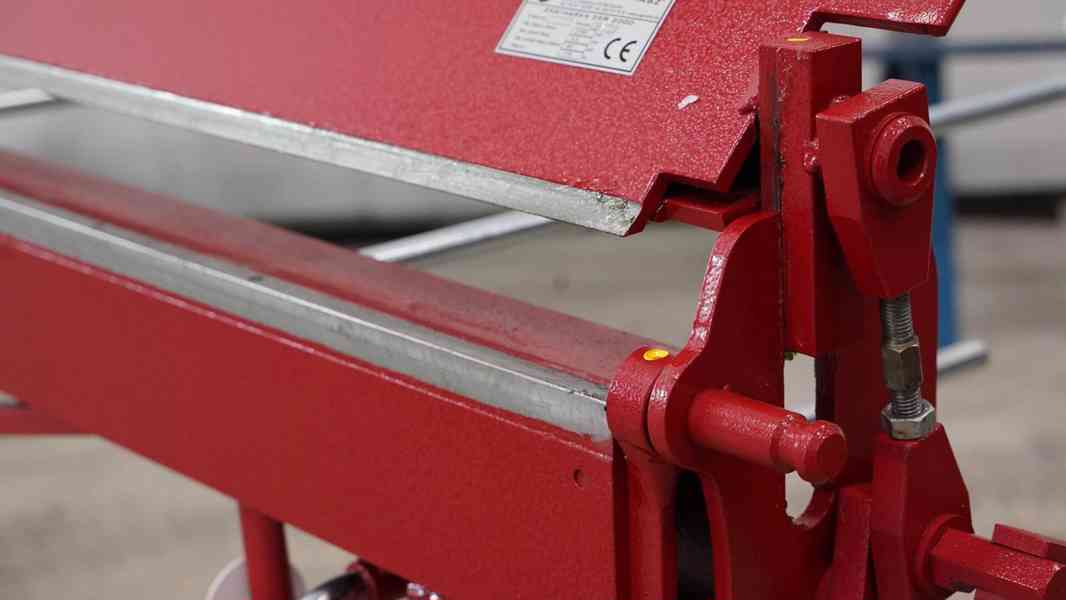 Ohýbačka plechu s kolečky a magnety 2m Pro klempíře - foto 4