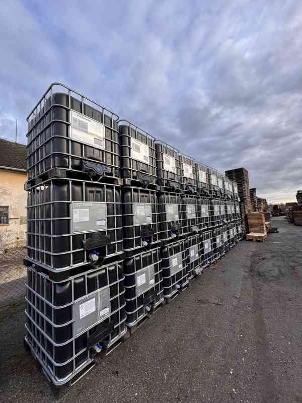 IBC kontejnery 1000l- černé jednou použité