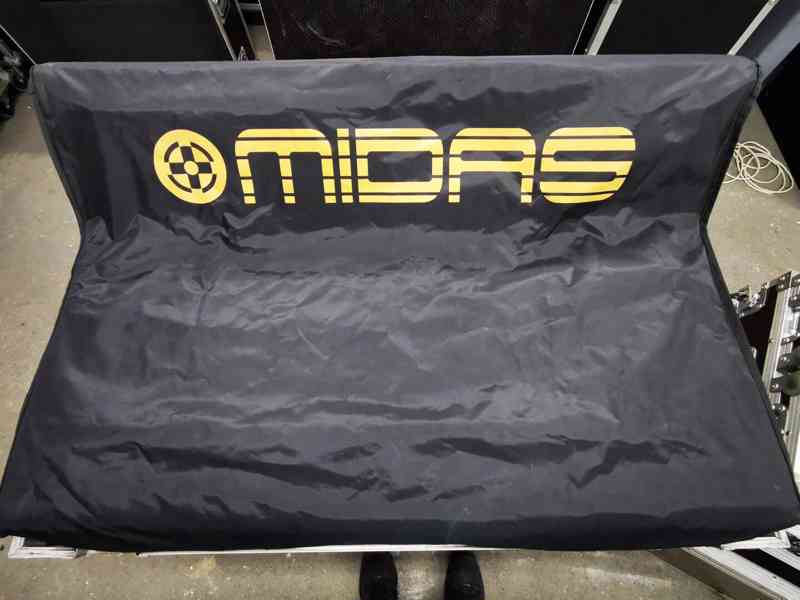 Digitální mixážní pult Midas M32 - foto 3