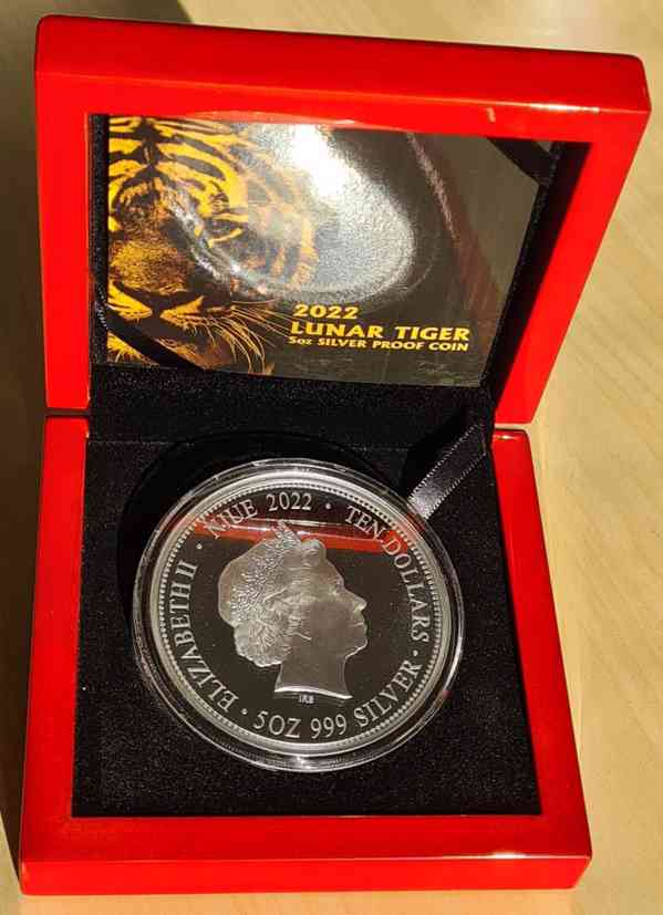 5 Oz stříbrná mince Lunar Tiger 2022 Black Proof - foto 2