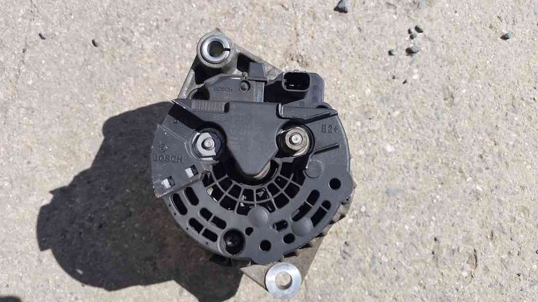 alternator - opel vectra c 1.9 cdti r. v.08 - foto 3