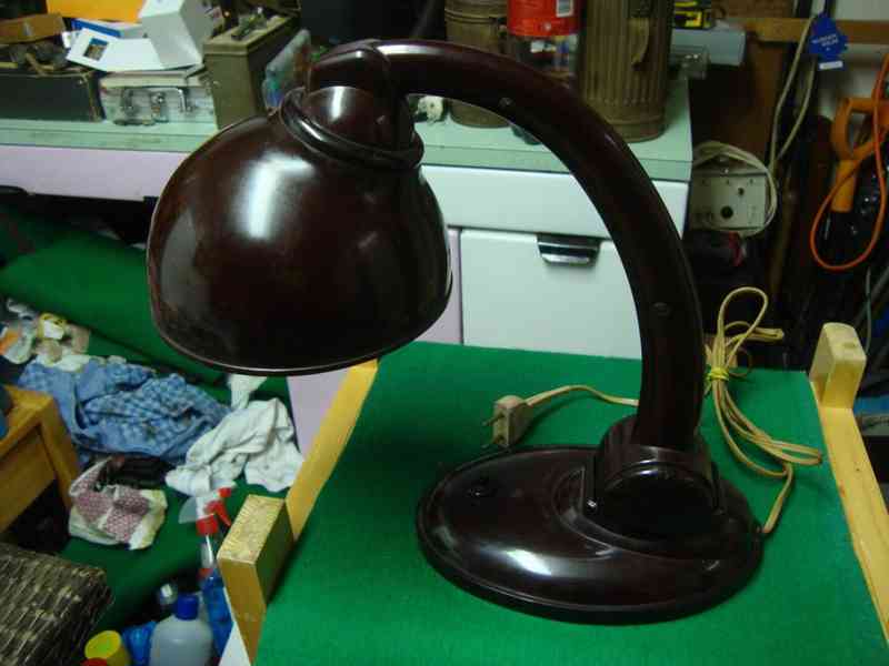Retro starožitná lampa lampička bakelitová TYP 11126 pěkná - foto 2