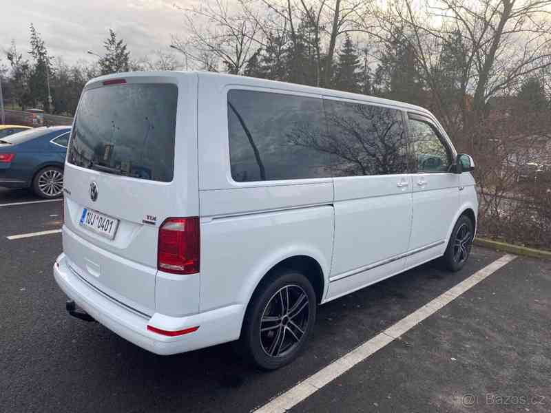Volkswagen T6 Transporter rouge cerise - SNC