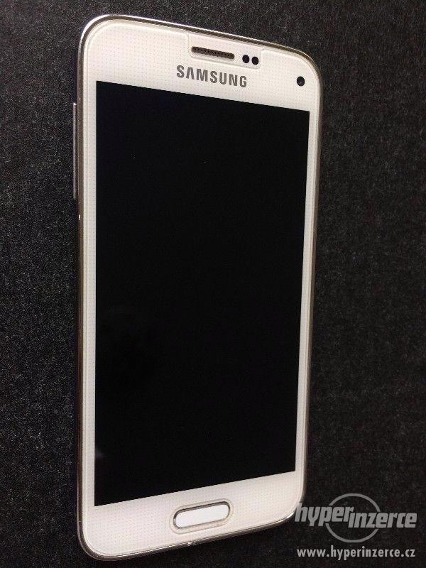 Samsung Galaxy S5 Mini + 2ks krytů - foto 2