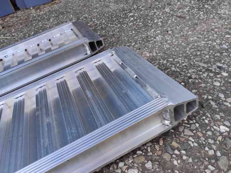 Hliníkové nájezdy na auto, 250 x 30 cm, 13 kg, 3000 kg - foto 4