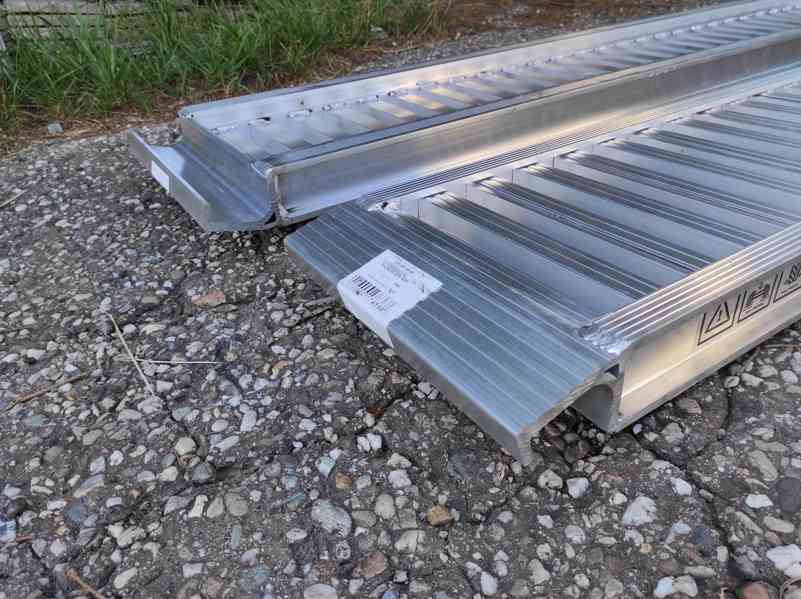 Hliníkové nájezdy na auto, 250 x 30 cm, 13 kg, 3000 kg - foto 3