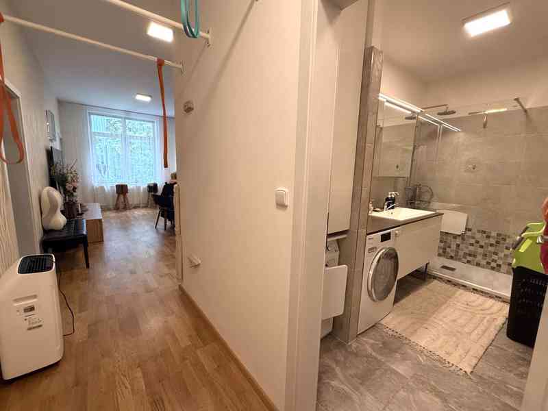 PRONÁJEM  VYBAVENÉHO POKOJE + PARKOVACÍ STÁNÍ V BRNĚ–BYSTRCI - foto 4