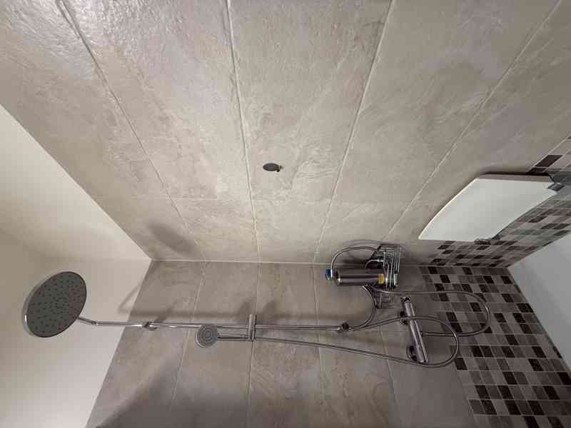 PRONÁJEM  VYBAVENÉHO POKOJE + PARKOVACÍ STÁNÍ V BRNĚ–BYSTRCI - foto 6