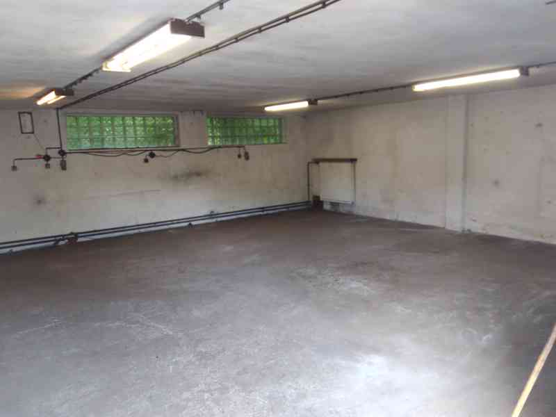 Pronájem velké garáže-skladu v Ostravě 60m2