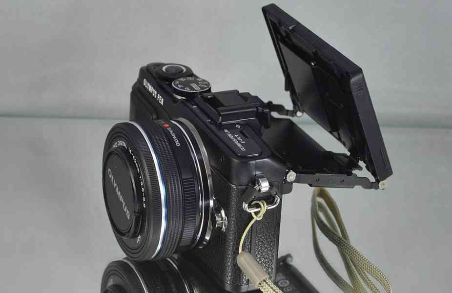 OLYMPUS E-PL7 + 14-42mm PZ *Full HDV*WIFI 1600 Exp - foto 7