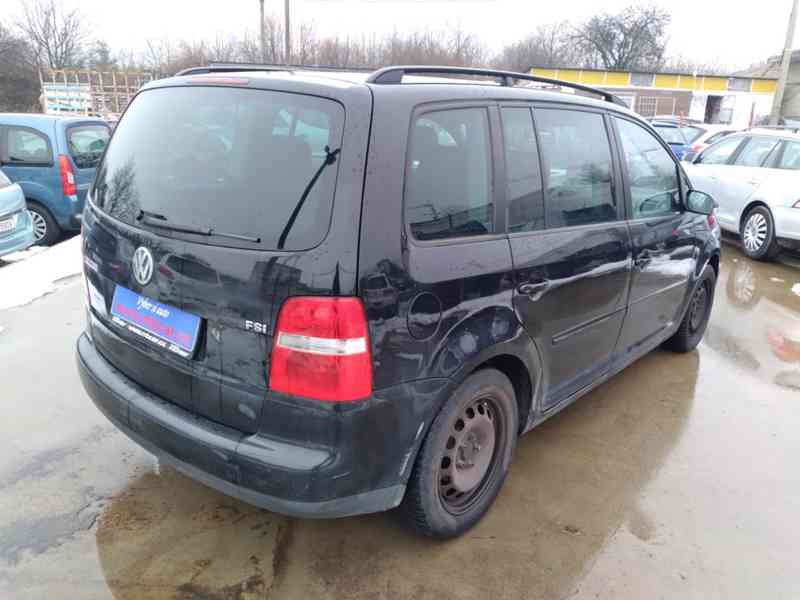 VOLKSWAGEN TOURAN 1.6 FSI TRENDLINE - foto 6